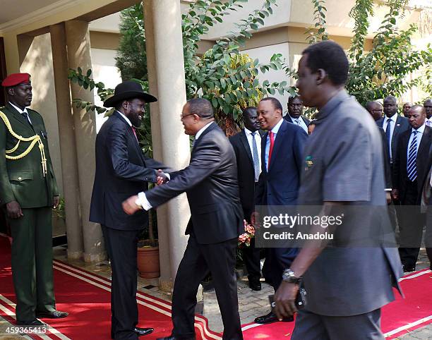 South Sudan President Salva Kiir Mayardit welcomes Ethiopian Prime Minister Hailemariam Desalegn and Kenyan President Uhuru Kenyatta prior to a...