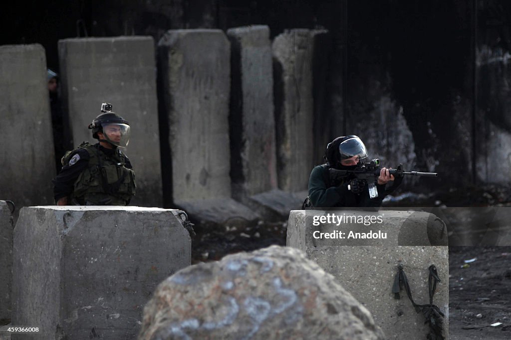 Palestinians protest Israeli restrictions on Al Aqsa Mosque in Ramallah