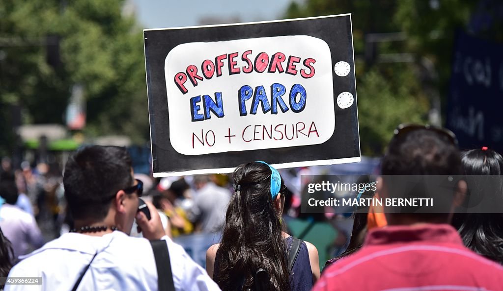 CHILE-EDUCATION-PROTEST-TEACHERS