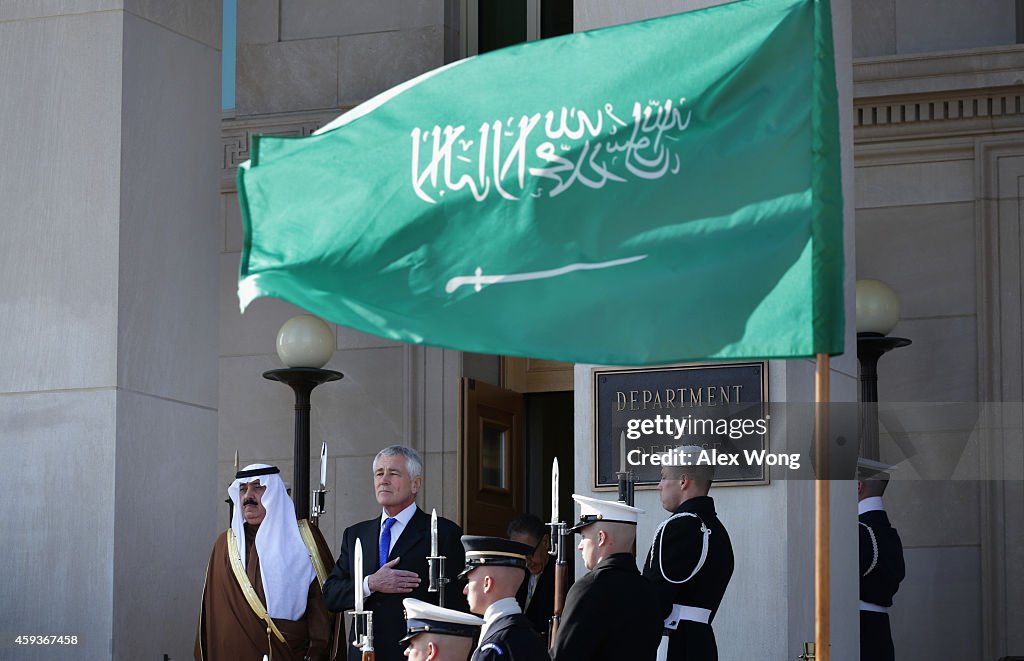Defense Sec'y Hagel Hosts Saudi National Guard Minister At Pentagon