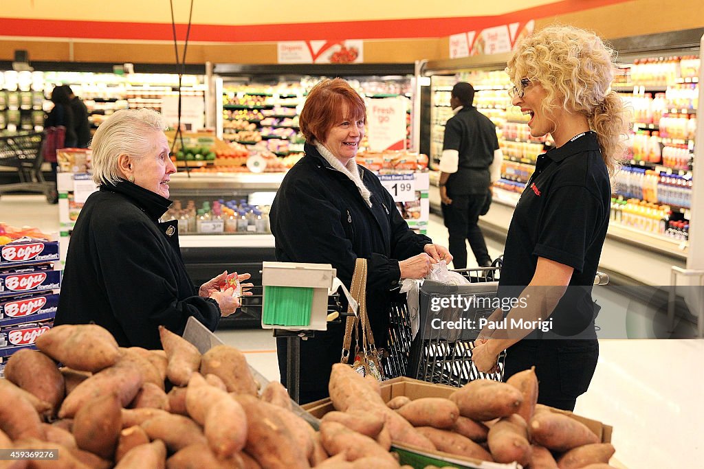 Kimberly Schlapman Of Little Big Town Lends A Ham With Smithfield