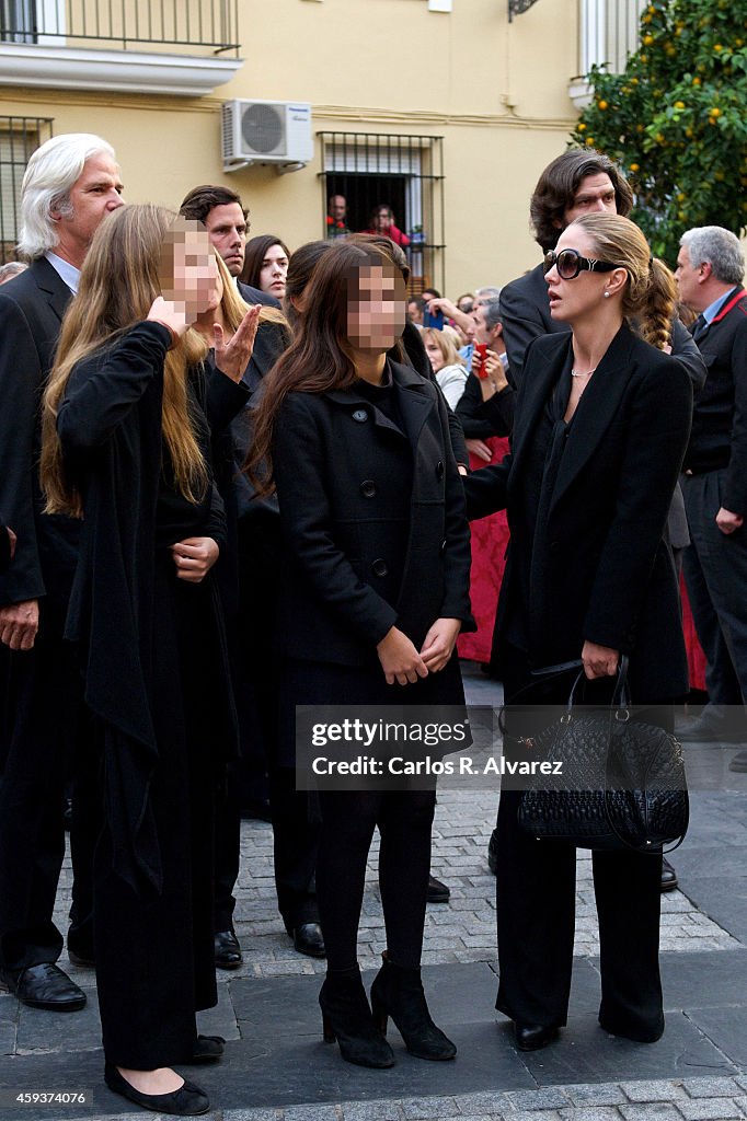 The Ashes Of Duchess Of Alba are Interred At Cristo de los Gitanos Church