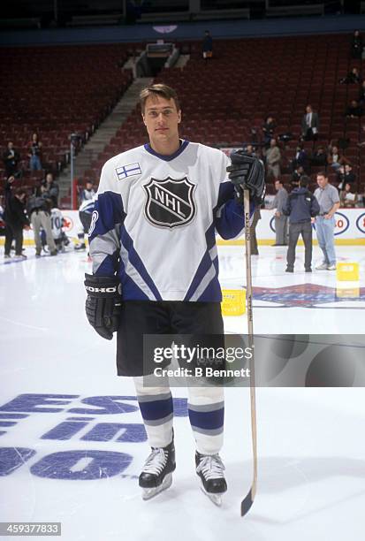 Teemu Selanne of the World and Mighty Ducks of Anaheim poses for a portrait before the 1998 48th NHL All-Star Game against North America on January...