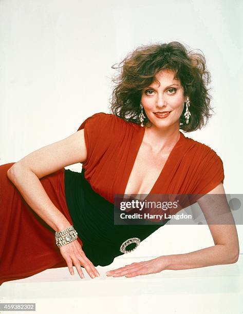 Actress Leslie Ann Warren poses for a portrait in 1985 in Los Angeles, California.