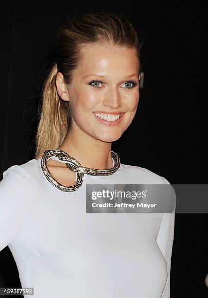 Model Toni Garrn attends the 2014 LACMA Art + Film Gala honoring Barbara Kruger and Quentin Tarantino presented by Gucci at LACMA on November 1, 2014...