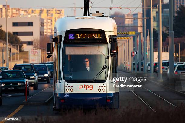 straßenbahn in genf - tram stock-fotos und bilder