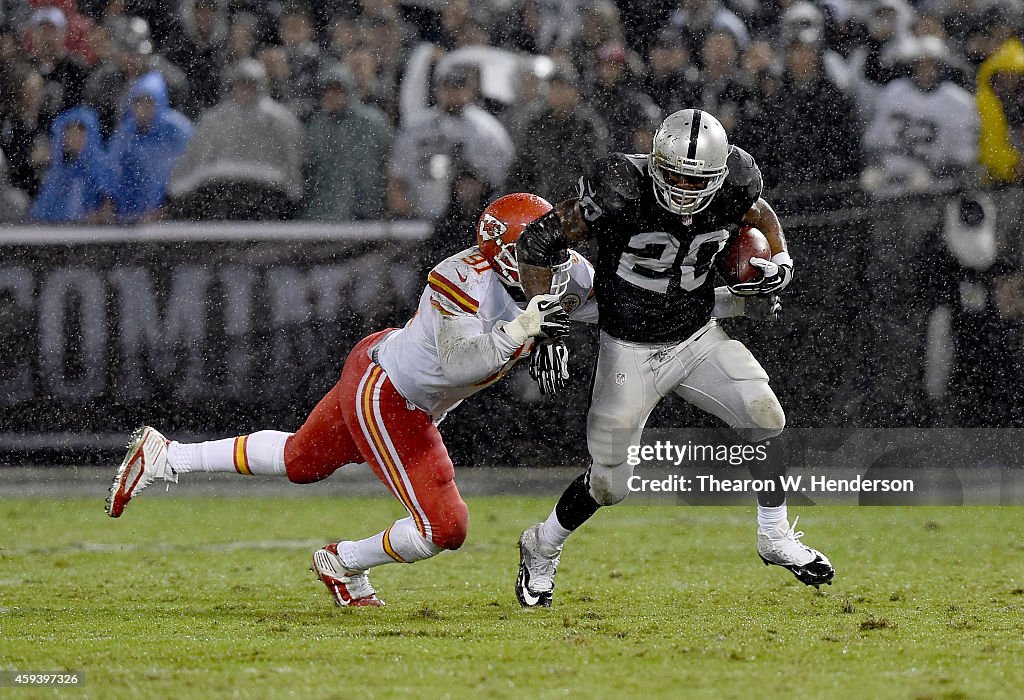 Kansas City Chiefs v Oakland Raiders