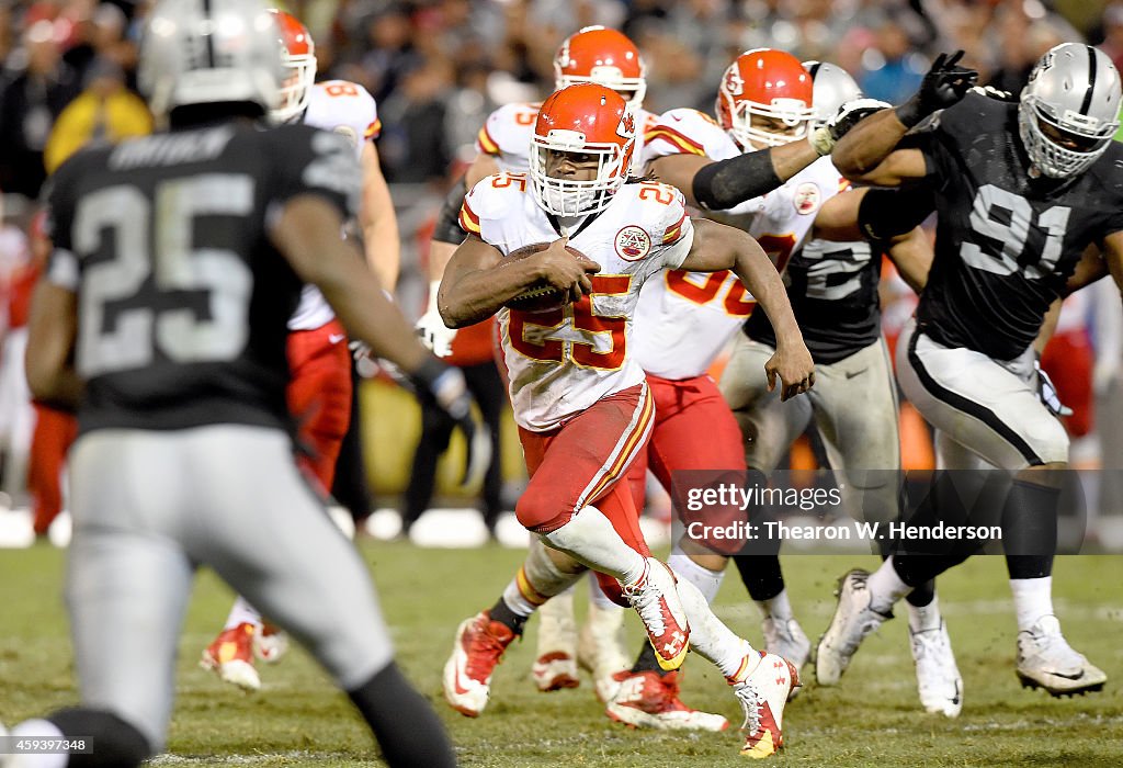 Kansas City Chiefs v Oakland Raiders