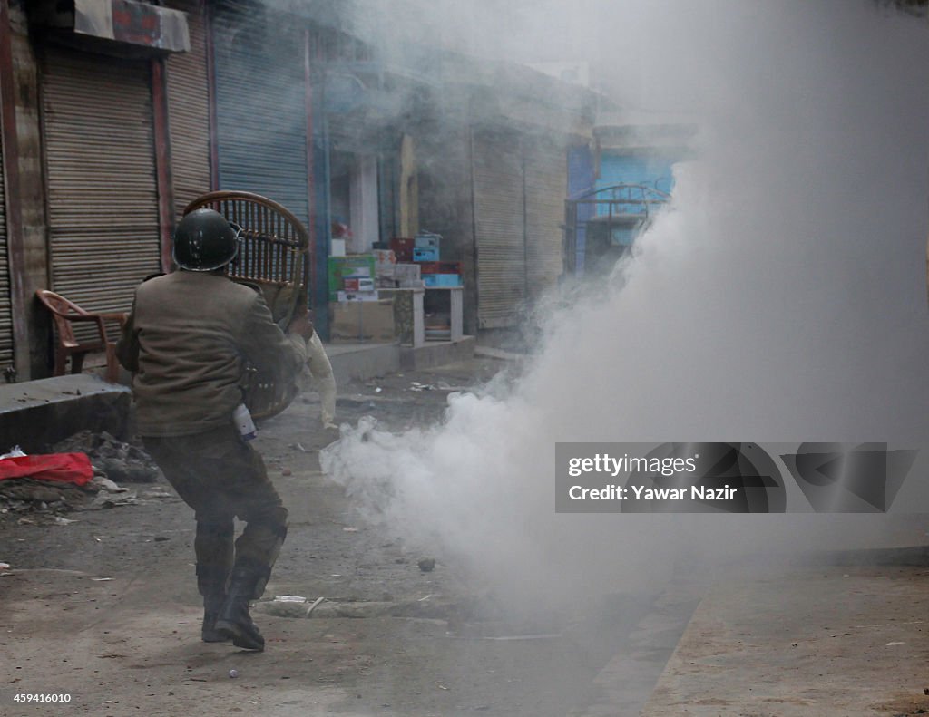 Clashes In Kashmir Between Indian Police and Protesters