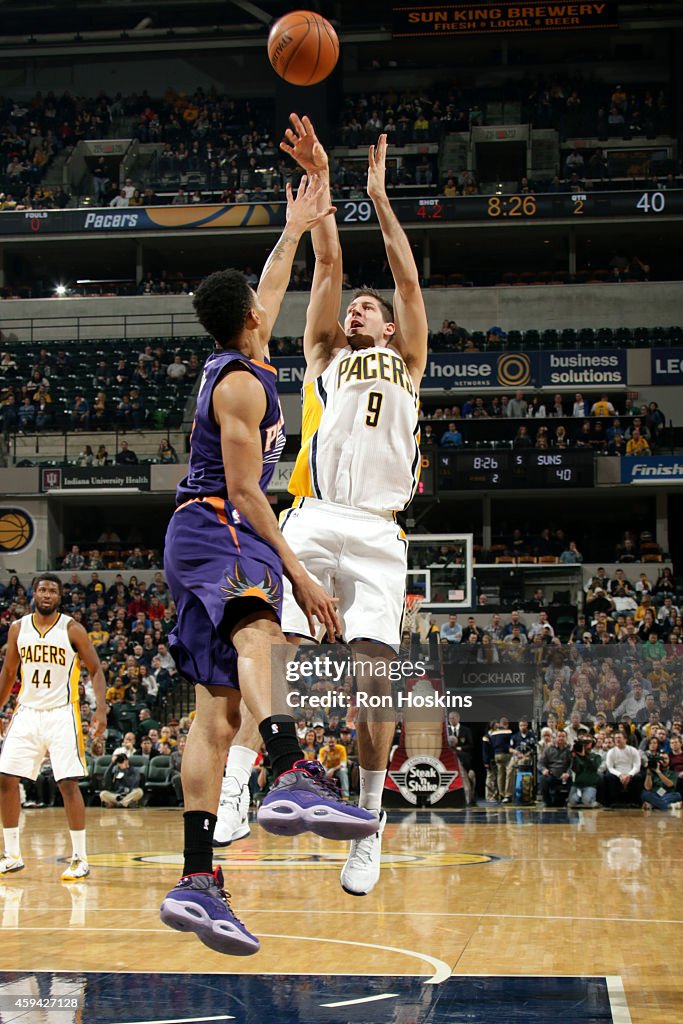 Phoenix Suns v Indiana Pacers