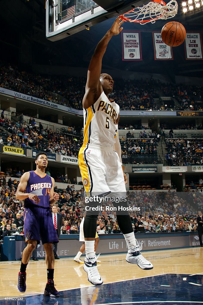 Phoenix Suns v Indiana Pacers