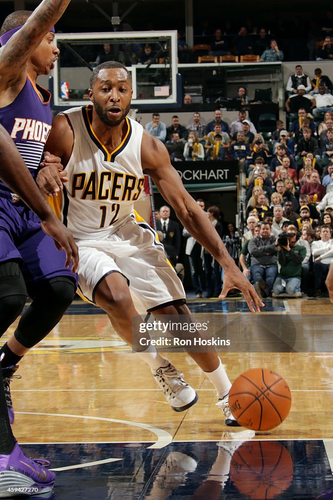 Phoenix Suns v Indiana Pacers