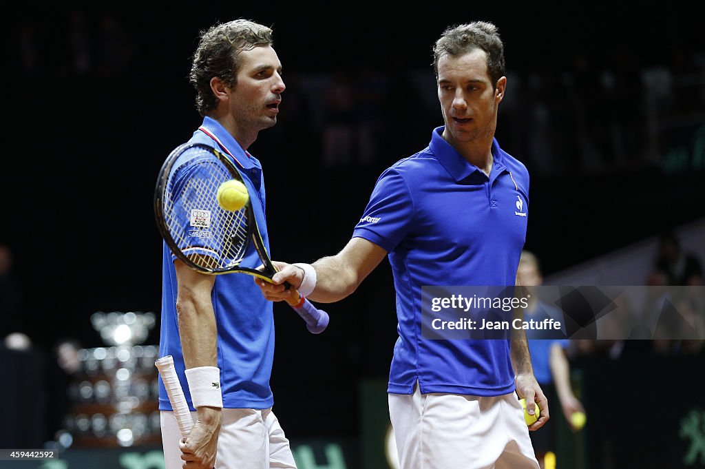 France v Switzerland - Davis Cup World Group Final: Day Two