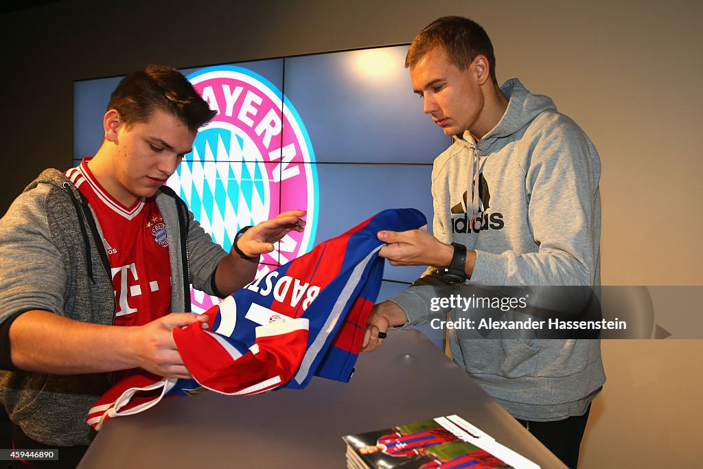 Holger Badstuber Visits The FC Bayern Erlebniswelt