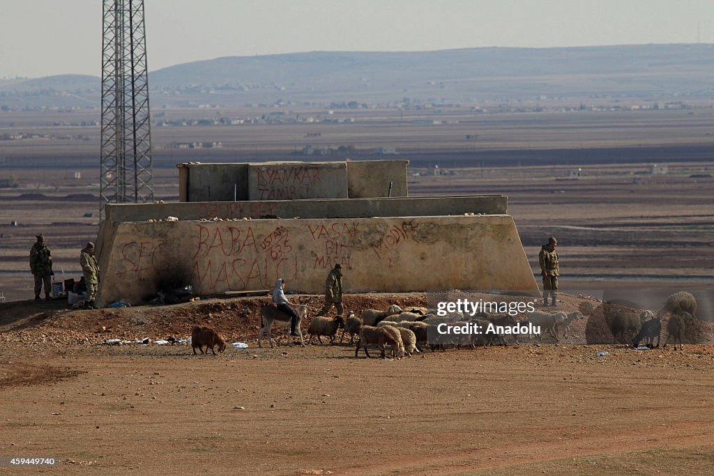 US-led coalition forces hit ISIL targets in Kobani