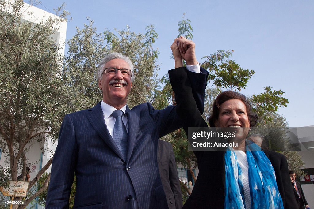 Hamma Hammami casts his vote in Tunis