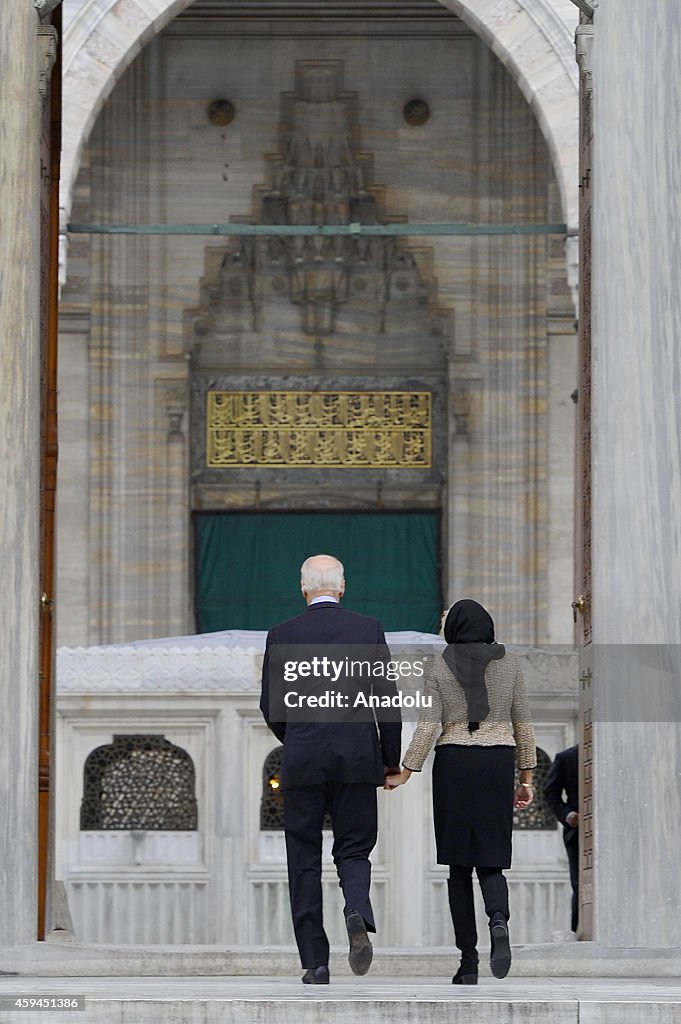 U.S. Vice President Biden visits Suleymaniye Mosque in Istanbul