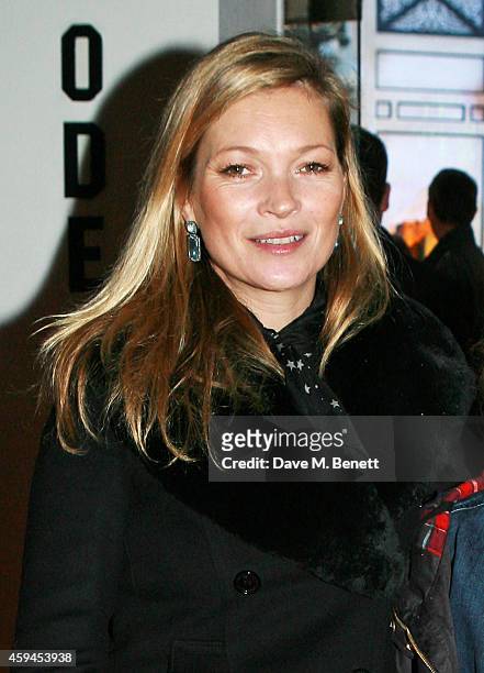 Kate Moss attends the World Premiere of "Paddington" at Odeon Leicester Square on November 23, 2014 in London, England.
