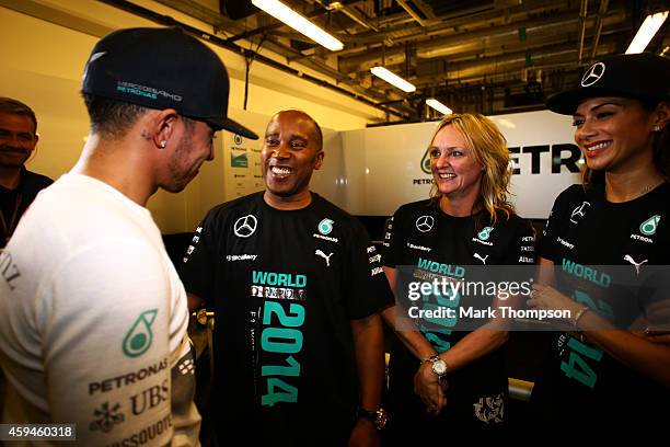 Fat Hamilton 592 Anthony Hamilton Padre De Lewis Hamilton Imágenes Stock Photos ...