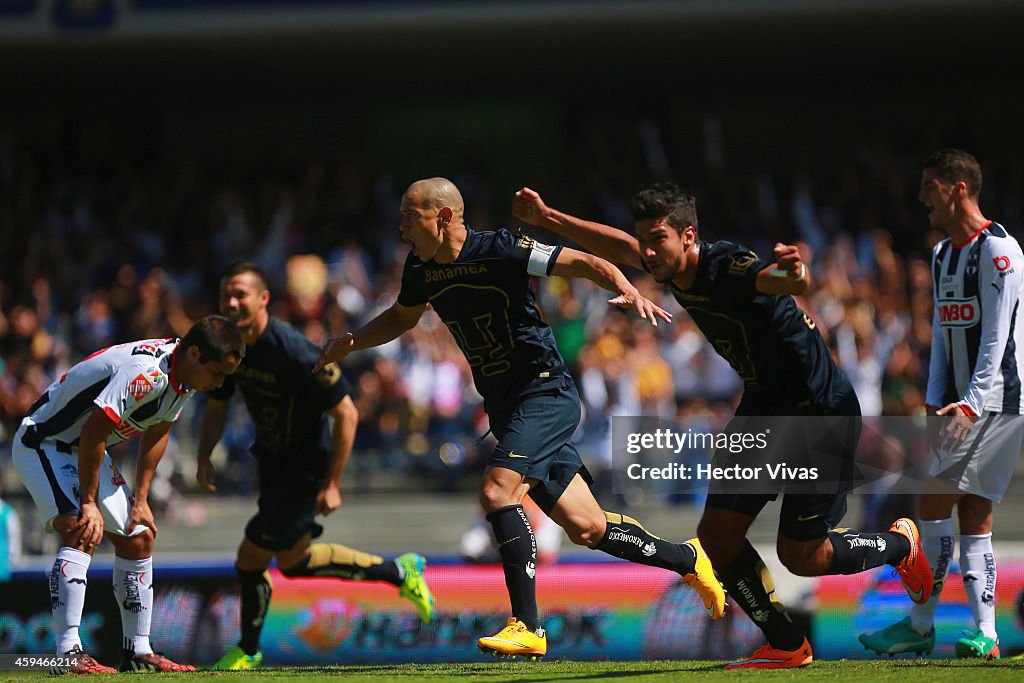 Pumas UNAM v Monterrey - Apertura 2014 Liga MX