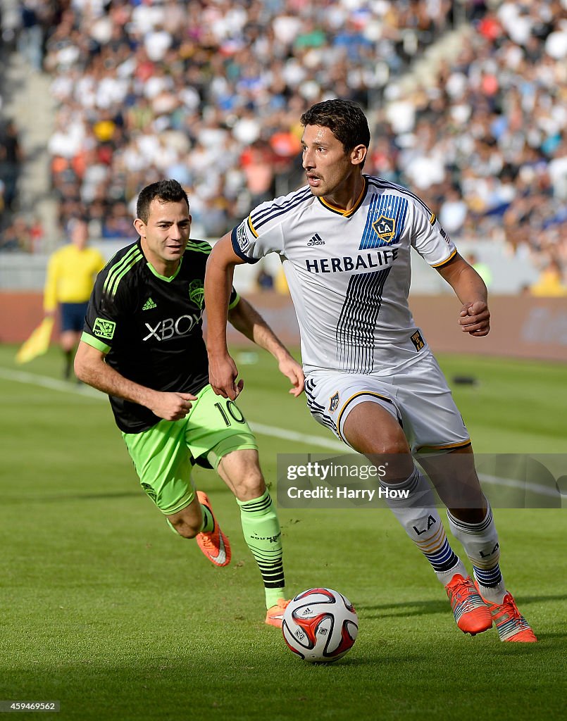 Seattle Sounders v Los Angeles Galaxy - Western Conference Final - Leg 1