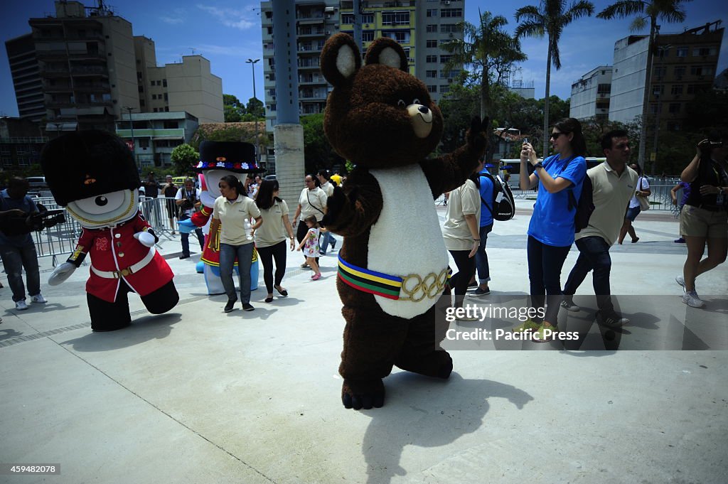 The Misha Bear (Moscow 1980), Athena (Athens 2004), Fu Niu...