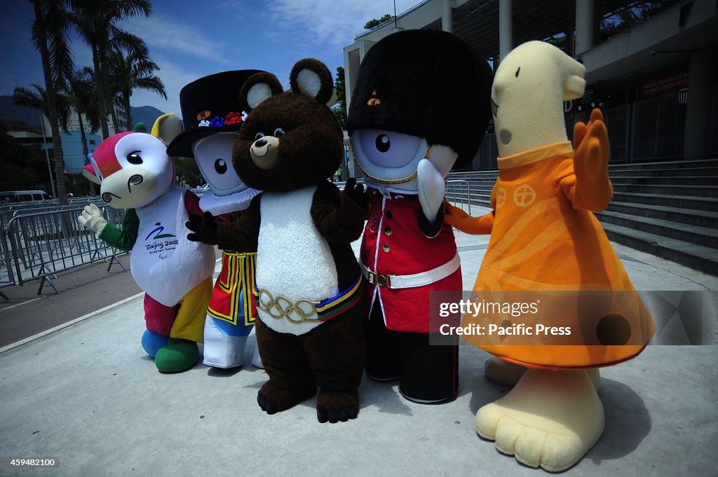 The Misha Bear (Moscow 1980), Athena (Athens 2004), Fu Niu...