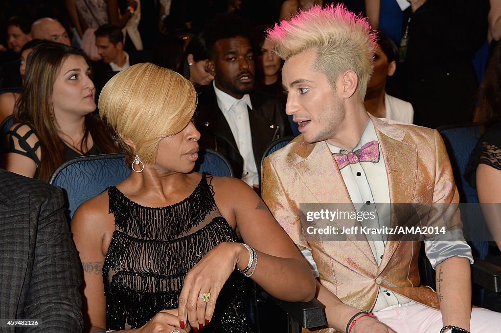 2014 American Music Awards - Backstage And Audience