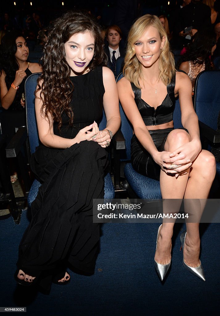 2014 American Music Awards -  Backstage And Audience