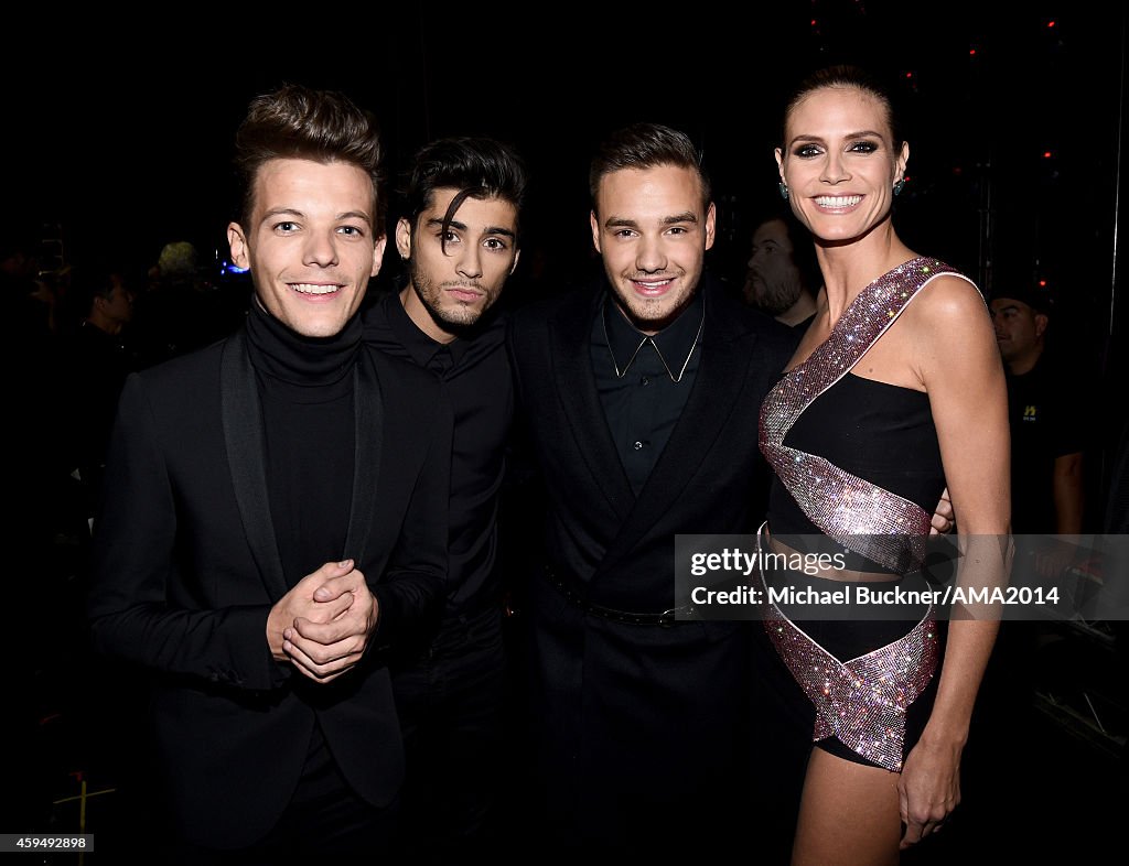 2014 American Music Awards - Backstage And Audience