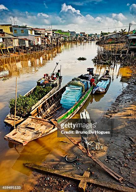 ice transport in vietnam - can tho province stock pictures, royalty-free photos & images