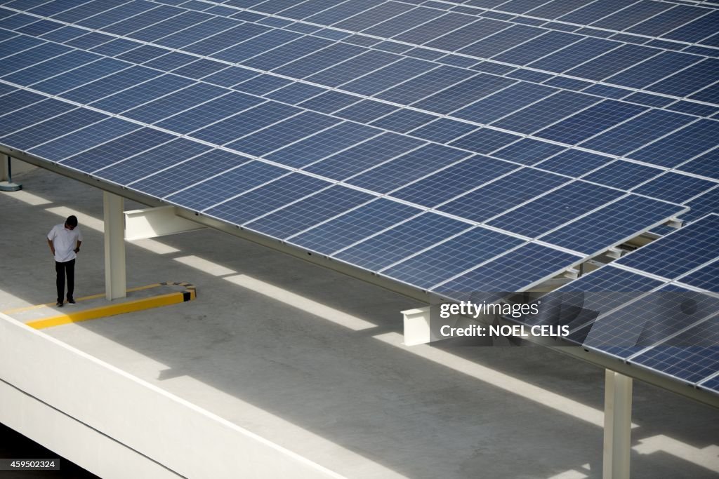 PHILIPPINES-ENERGY-SOLAR PANELS