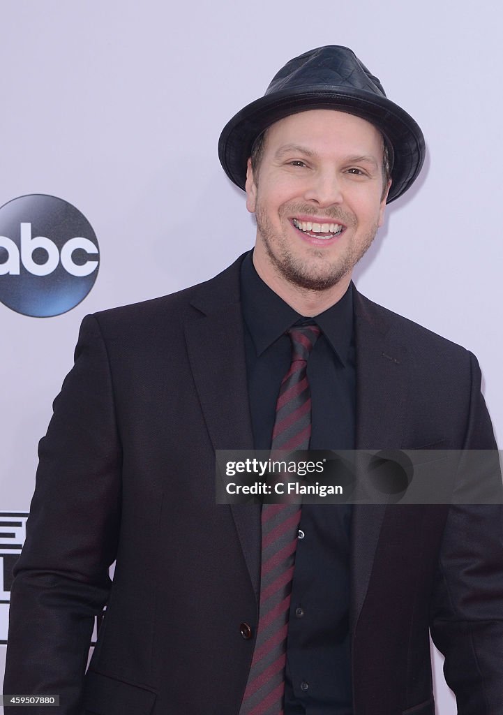 42nd Annual American Music Awards - Arrivals