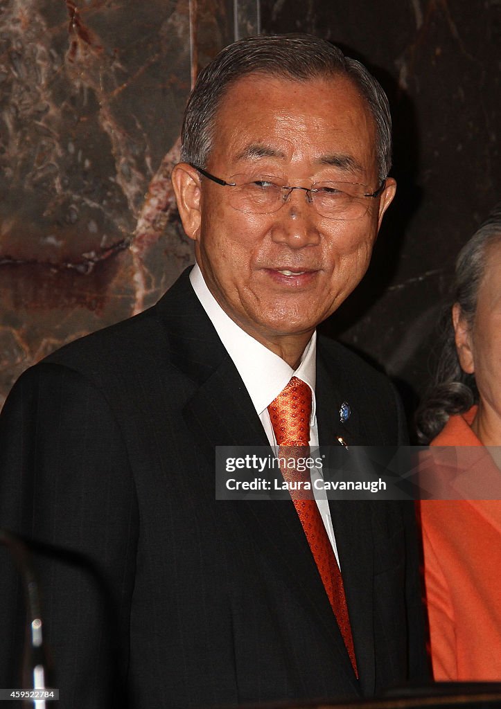 Teri Hatcher, Ban Ki-moon and Phumzile Mlambo-Ngcuka Light The Empire State Building