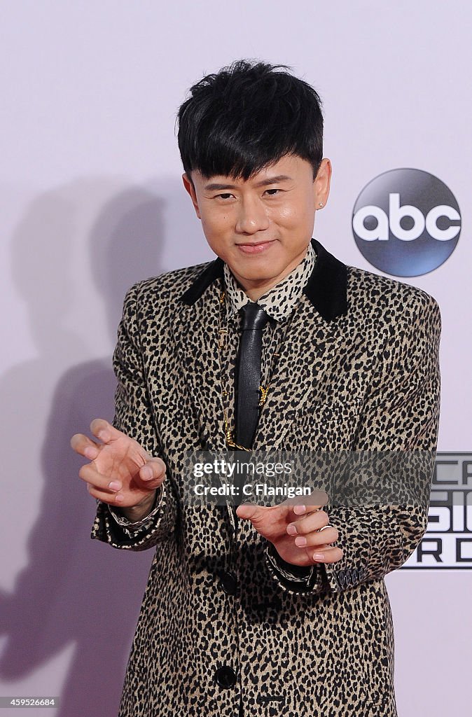 42nd Annual American Music Awards - Arrivals