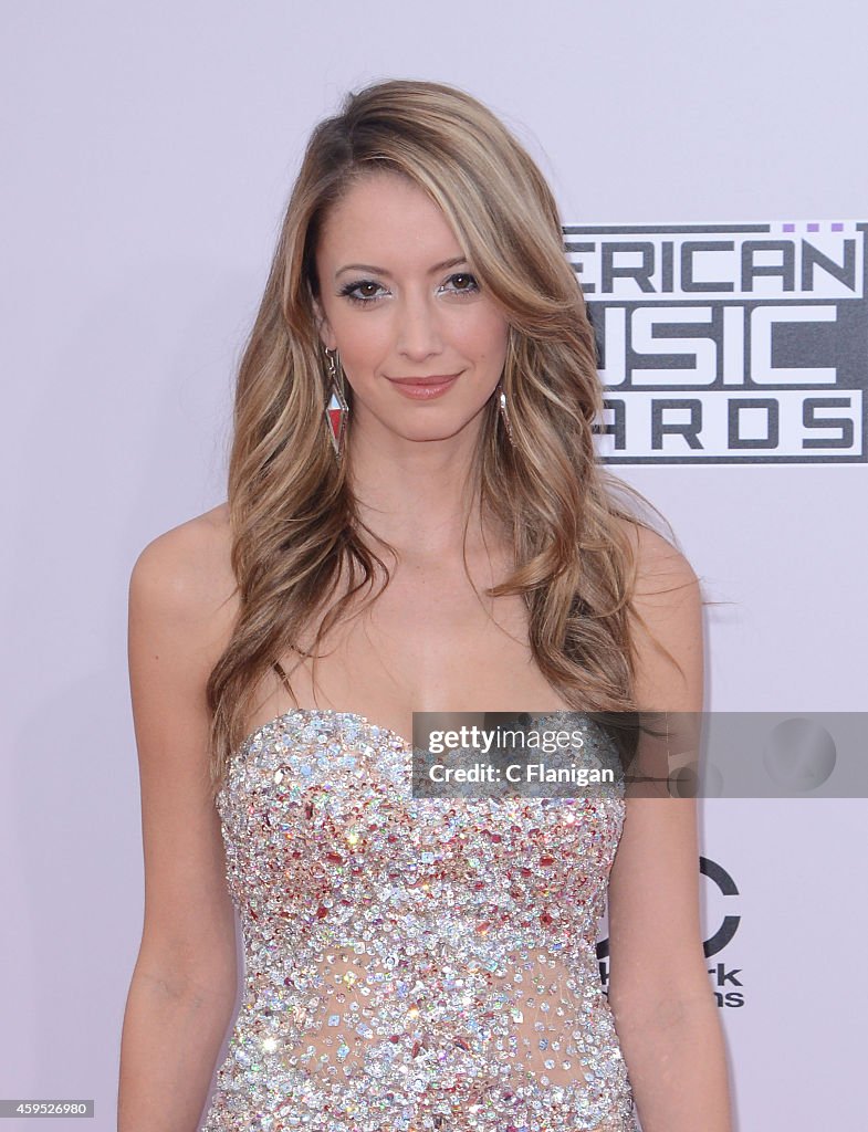 42nd Annual American Music Awards - Arrivals