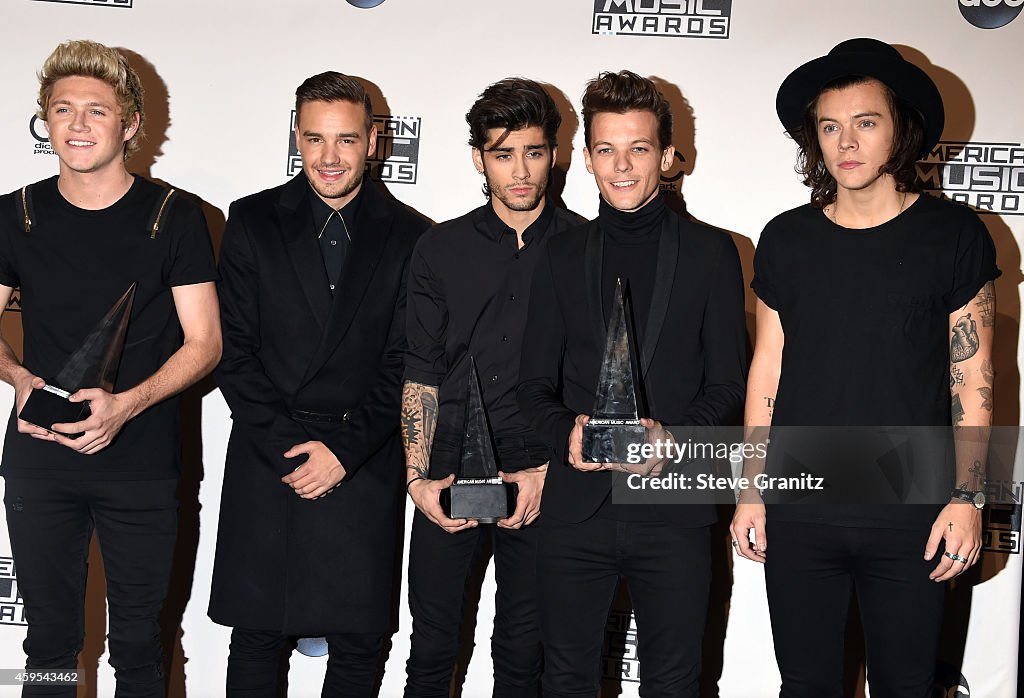 2014 American Music Awards - Press Room