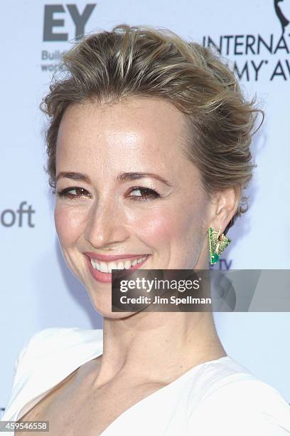 Actress Karine Vanasse Photos et images de collection - Getty Images