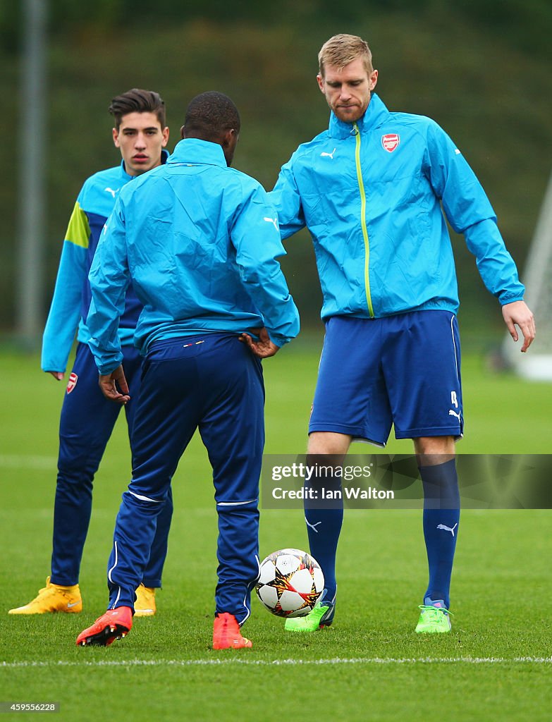 Arsenal Training Session & Press Conference