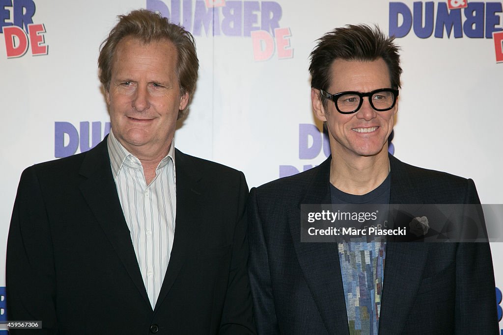 'Dumb & Dumber De' Paris Photocall At Hotel Peninsula in Paris