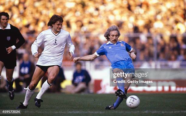 Manchester City player Gerry Gow holds off Spurs player Glenn Hoddle during the 1981 FA Cup Final Replay between Tottenham Hotspur and Manchester...