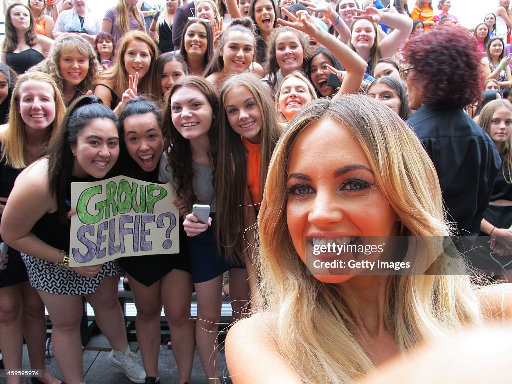 28th Annual ARIA Awards 2014 -  Selfie Cam