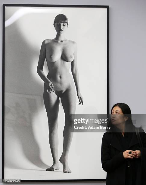 a-visitor-looks-at-the-photograph-big-nude-xviii-eva-monte-carlo-1993-at-the-opening-of-the.jpg?s=612x612&w=gi&k=20&c=Kv8HsbUasJcfGR8UjH7TrABCo59Ab2eOOfdhJtkBYsk=