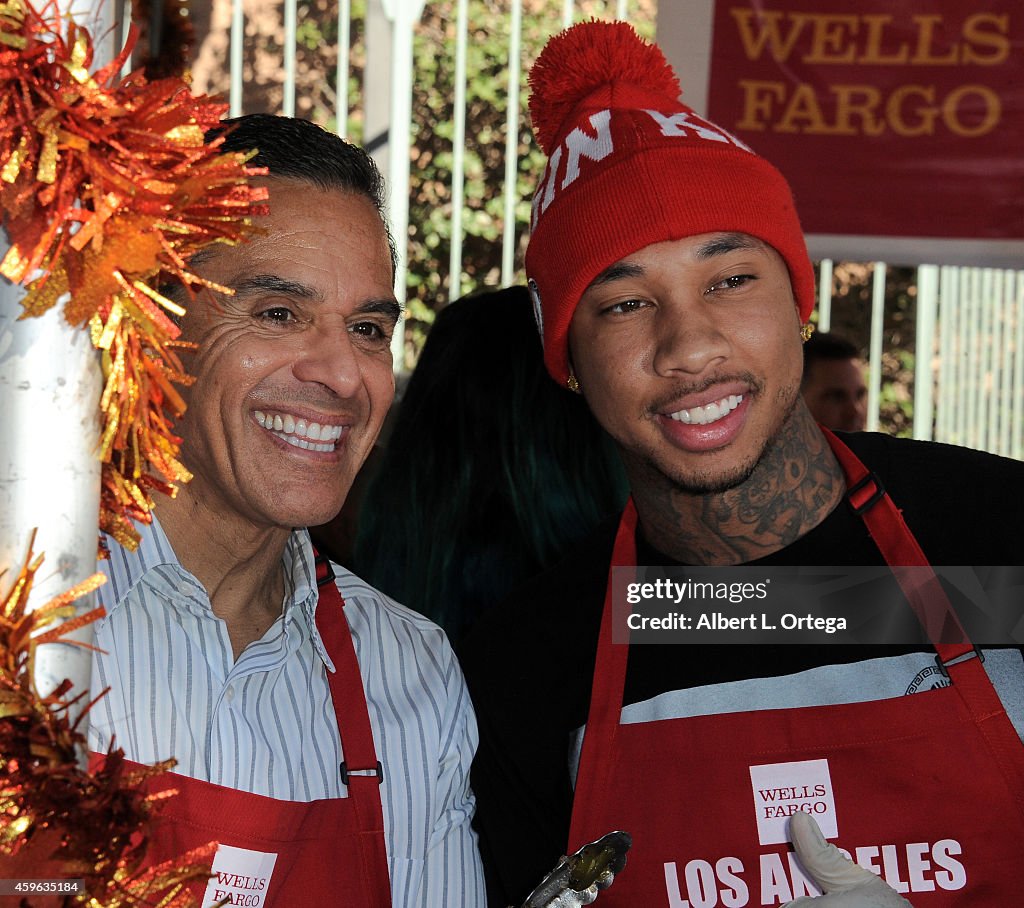 Los Angeles Mission And Anne Douglas Center's Thanksgiving Meal For The Homeless