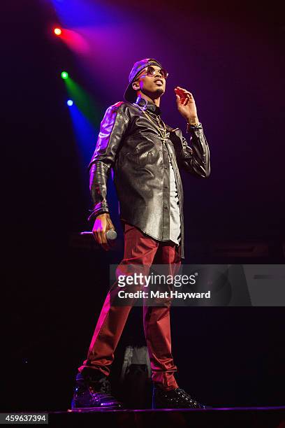 August Alsina performs on stage at KeyArena on November 26, 2014 in Seattle, Washington.