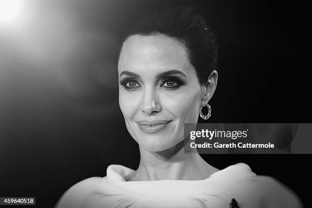 Angelina Jolie attends the UK Premiere of "Unbroken" at Odeon Leicester Square on November 25, 2014 in London, England.