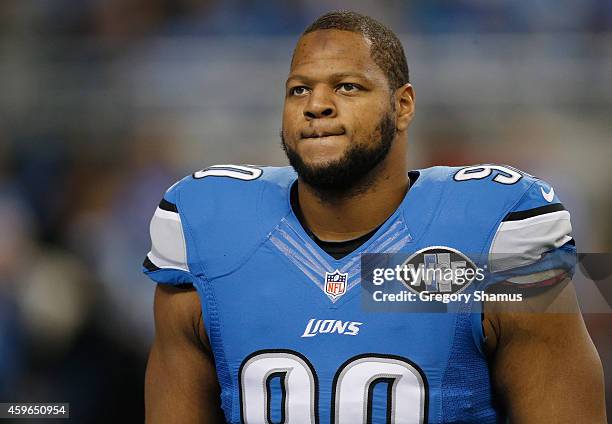 Ndamukong Suh of the Detroit Lions prior to the start of the game against the Chicago Bears at Ford Field on November 27, 2014 in Detroit, Michigan.