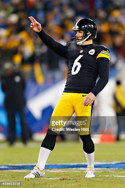 Shaun Suisham of the Pittsburgh Steelers lines up a extra point in the first quarter against the Tennessee Titans at LP Field on November 17, 2014 in...