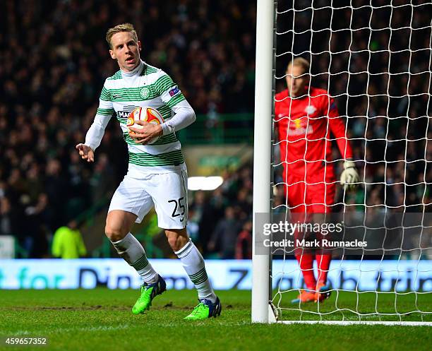 Stefan Johansen of Celtic celebrates scoring a goal late in the first half during the UEFA Europa League group D match between Celtic FC and FC...