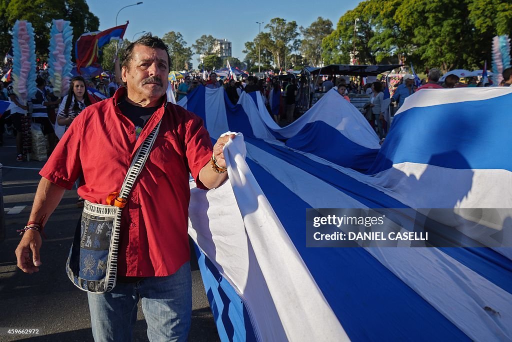 URUGUAY-ELECTIONS-CAMPAIGN-FRENTE AMPLIO-MEETING